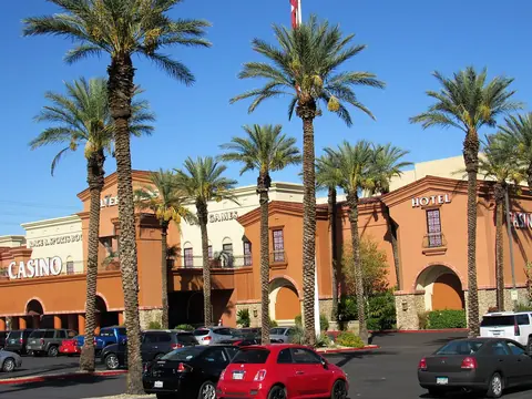 Silver Sevens Hotel & Casino